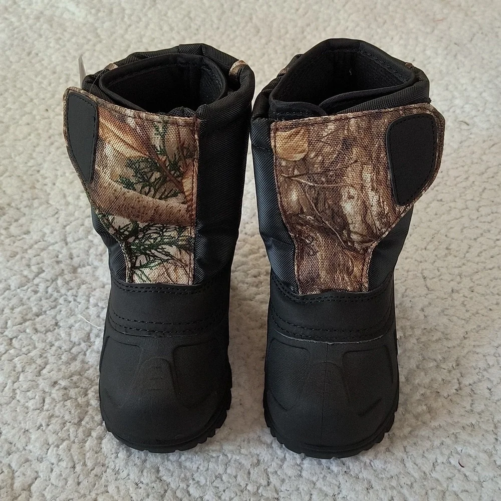 NWT Child's Camo/Black Itasca Snow Cat Winter Boots Size 6T